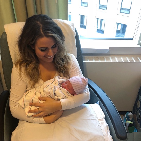 Nice to meet you! 💗 - Picture 5 of 6